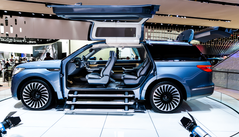 Illustration for article titled Here Is Your Enormous 2017 Detroit Auto Show Photo Gallery